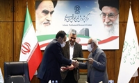 امضای تفاهم‌نامه همکاری مرکز پژوهش های مجلس و کمیته امداد امام خمینی (ره)/نگاهداری: در دفاع از حقوق محرومین سرسازش با صاحبان زر و زور نداریم